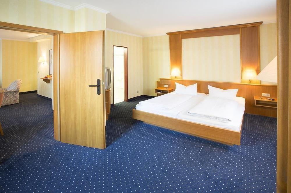 Trip Inn Hotel Frankfurt Airport Rüsselsheim Exterior foto