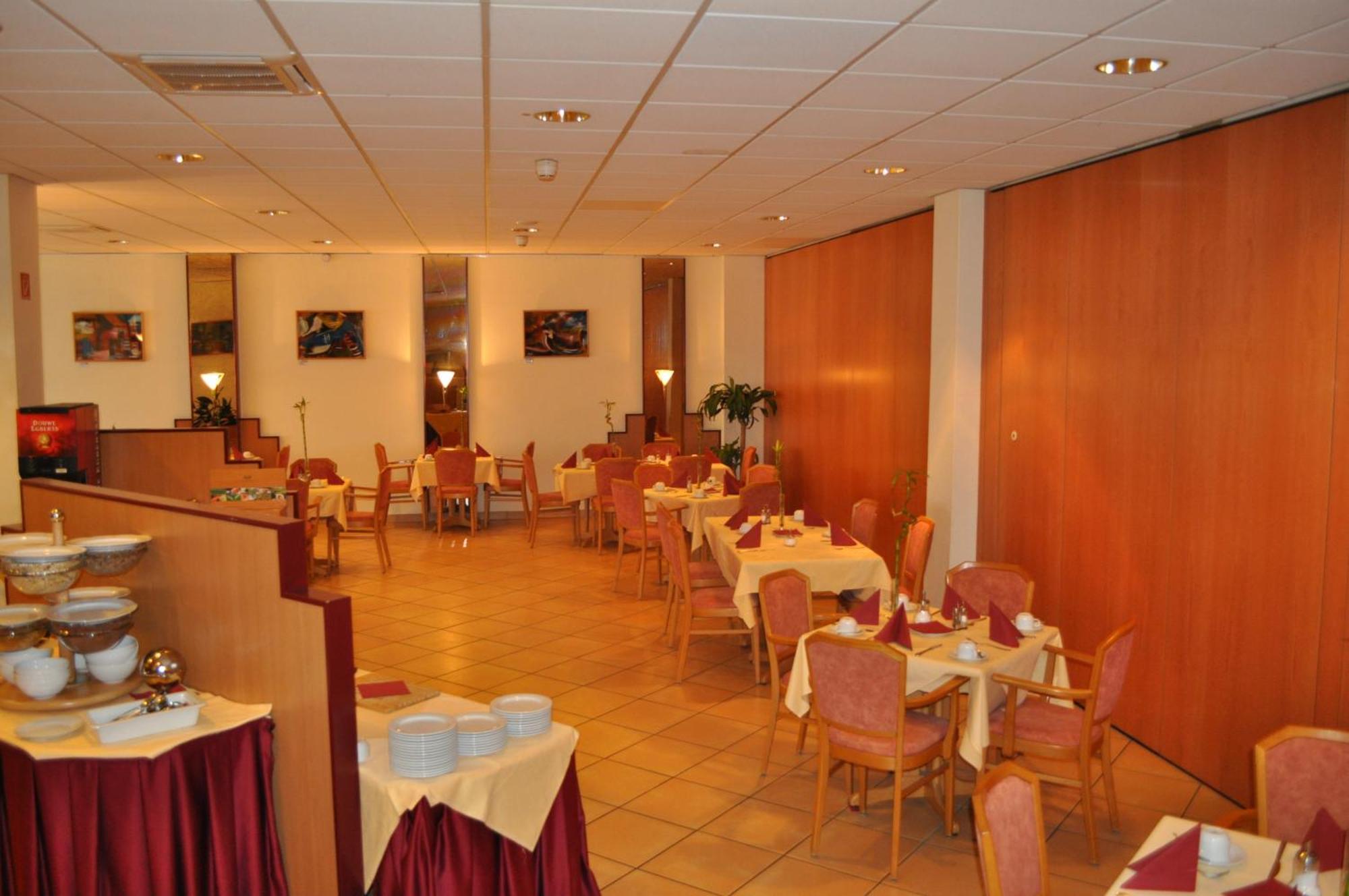Trip Inn Hotel Frankfurt Airport Rüsselsheim Exterior foto