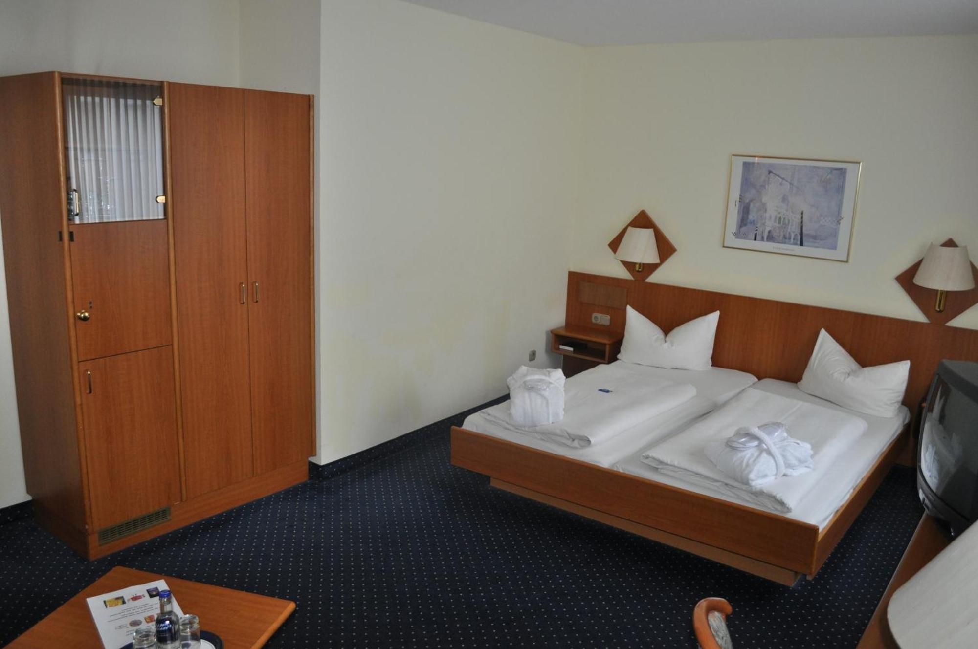 Trip Inn Hotel Frankfurt Airport Rüsselsheim Exterior foto
