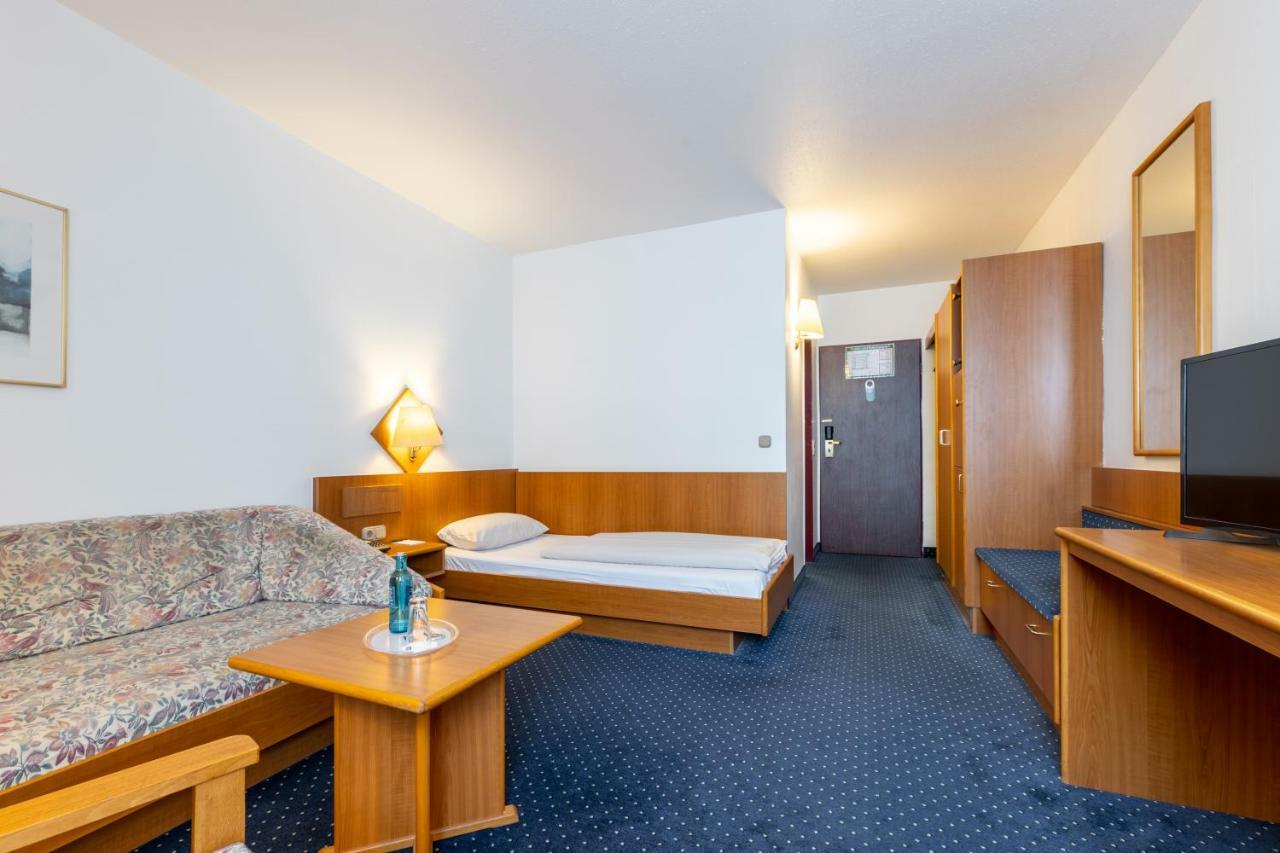 Trip Inn Hotel Frankfurt Airport Rüsselsheim Exterior foto